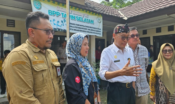 Kementan melakukan kunjungan kerja ke Balai Penyuluhan Pertanian (BPP) Kecamatan Tapin Selatan, Kabupaten Tapin, Jum'at (28/06/2024). (Foto: Dok. Kementan)