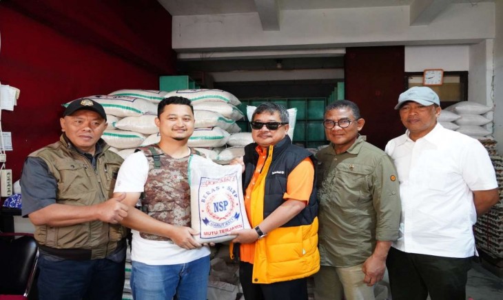 Bupati Garut Rudy Gunawan rencanakan bantuan beras buat warga tidak mampu. (Jabarprov)