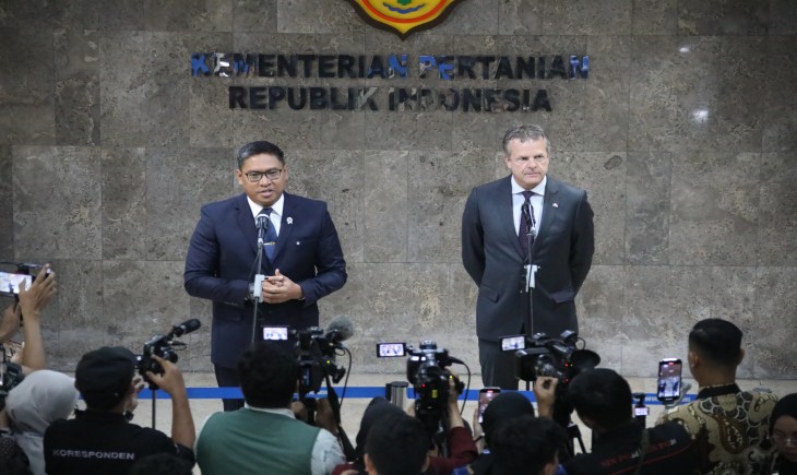 Wamentan Sudaryono usai pertemuan bersama Wakil Menteri Pertanian, Perikanan, Ketahanan Pangan Belanda di Kantor Pusat Kementerian Pertanian (Kementan), Jakarta Selatan pada Selasa (17/6/2025). (Foto: dok. Kementan)