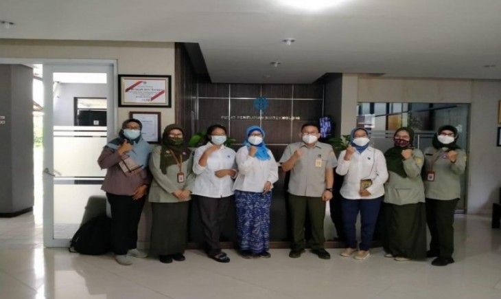 Foto : Kepala Pusvetma, Agung Suganda Bersama Tim Kunjungi Langsung Pusat Penelitian Bioteknologi LIPI. Sumber Foto : Industry.co.id