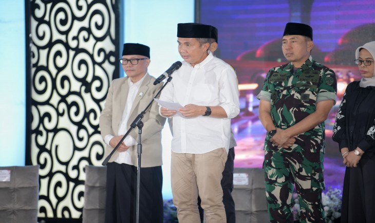 Foto: Bey Machmudin, saat Doa Bersama Pilkada Jabar Damai 2024, di Gedung Satlantas Polda Jabar, Rabu (20/11/2024).