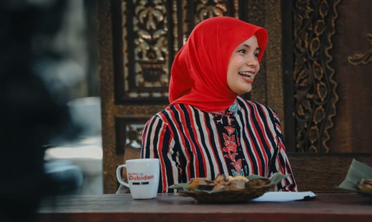 Atikoh Ganjar Pranowo berdialog dengan Hasto Wardoyo dalam acara "Diagnosa" Rabu 26 Juli 2023. (jatengprov.go.id)