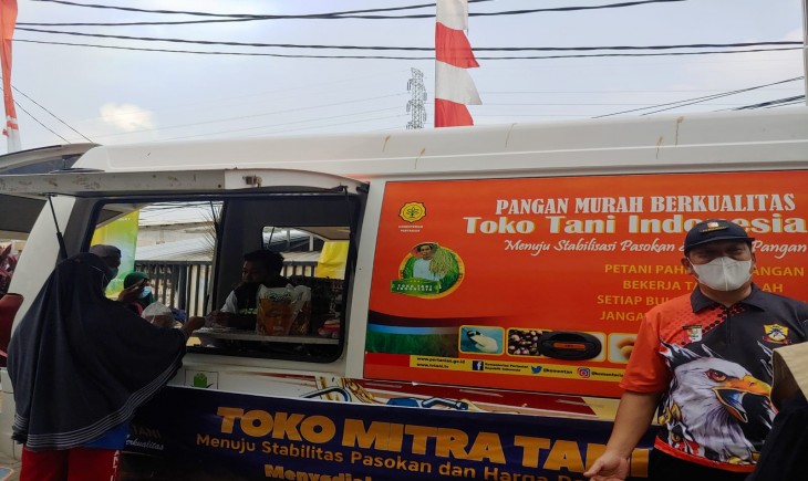 Foto : Kementerian Pertanian Menyelenggarakan Gelar Pangan Murah (GPM) pada Minggu (17/4) di Kelurahan Kelapa Dua Wetan, Ciracas, Jakarta Timur.