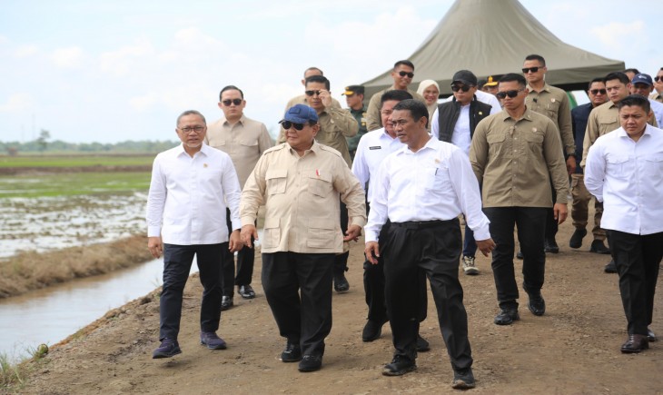 Presiden Prabowo dan Mentan Amran Pimpin Tanam Padi Serentak di 14 Provinsi. (Foto: dok. Kementan)
