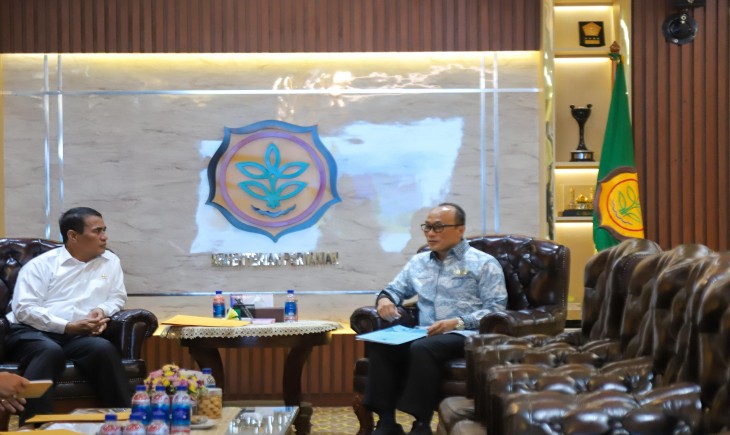 Mentan Amran saat menggelar audiensi bersama Kepala BKN di Kantor Pusat Kementan, Selasa, 18 Februari 2025. (Foto: Dok. Kementan)