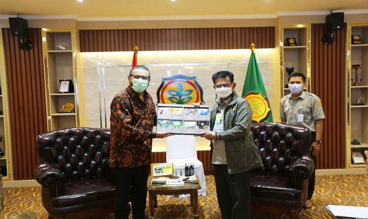 Foto : Kementan dan IFAD Berupaya Tingkatkan Kesejahteraan Petani Indonesia.