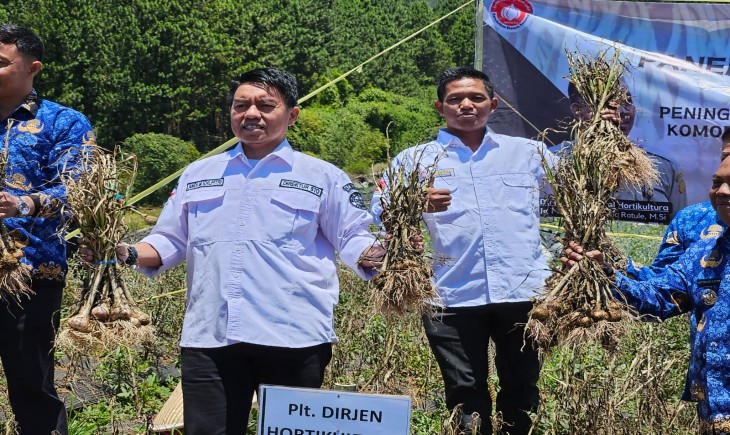 Kementan Bangkitkan Kembali Produksi Bawang Putih di Pemalang. (Foto: Dok. Kementan)