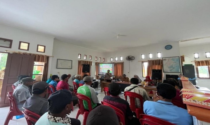 Dinas Perkebunan Kalimantan Timur (Kaltim), memberikan pembinaan kepada Kelompok Tani Peduli Api (KTPA), mendukung penurunan emisi Gas Rumah Kaca (GRK). (KominfoKaltim)