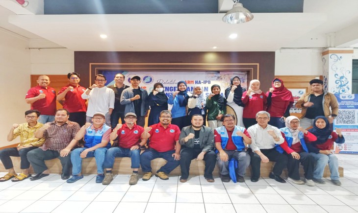 Pelatihan Menulis dan Pengembangan Konten Sosial Media yang diselenggarakan oleh Aksi Relawan Mandiri Himpunan Alumni IPB (ARM HA-IPB) di Gedung Alumni IPB, Baranangsiang, Bogor. (Foto : ARM HA-IPB)