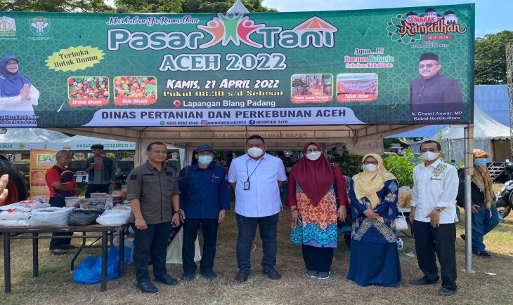 Foto : Direktur Alsintan Kementan Bersama Dinas Pangan Provinsi Daerah Istimewa Aceh Melakukan Pemantauan terhadap Situasi Stabilitas Pasokan dan Harga Pangan di Pasar, Aceh.