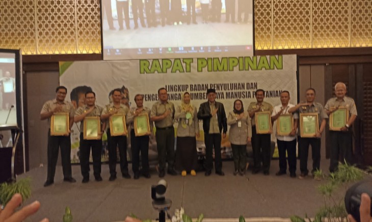 Foto :  Rapat Kerja Pimpinan lingkup Badan PPSDMP, Kementan yang diadakan di Bandung, Jawa Barat (10/10).