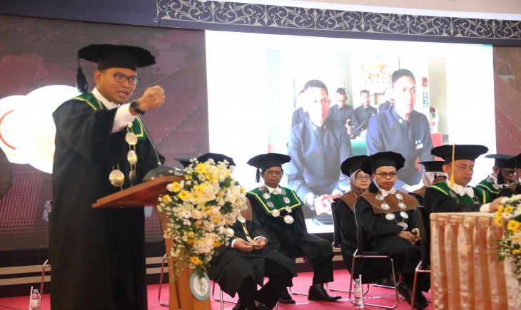 Wamentan Sudaryono usai memberikan arahan pada Wisuda 267 Mahasiswa Polbangtan Yoma di Jogja Expo Center (JEC), Yogyakarta, Rabu (20/8/2025). (foto: dok. kementan)