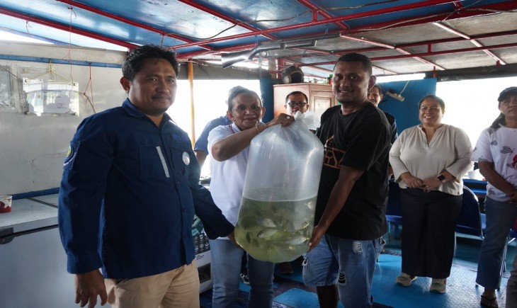 KKP memberikan pelatihan kepada Bumdes Gemilang untuk mengembangkan mode Smart Fisheries Village (kkp.go.id)