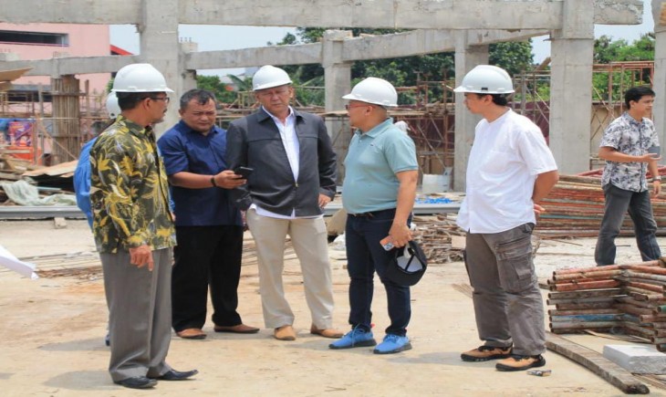 Komisi II DPRD Kota Bogor melaksanakan sidak ke lokasi pembangunan pasar Jambu dua Bogor (Nicko: Pangannews.id)