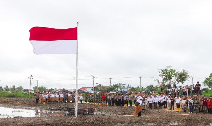 Mentan Amran Pimpin Upacara Hari Lahir Pancasila di Merauke, Papua Selatan. (Foto: Dok. Kementan)