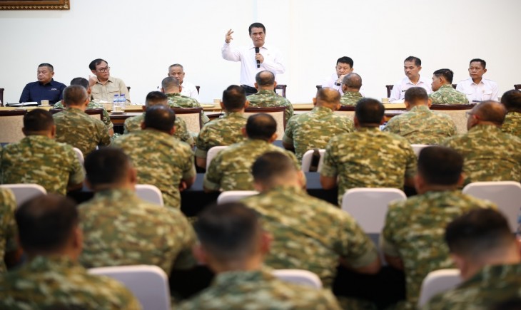 Mentan Amran saat menerima audiensi 46 perwira siswa Pendidikan Reguler (Dikreg) 56 Sekolah Staf dan Komando TNI (Sesko TNI) di Jakarta, Selasa (27/10/2026).(Foto: Kementan)