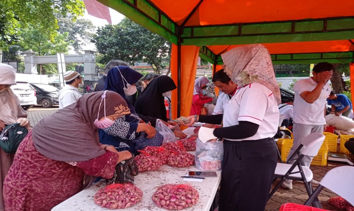 Foto : Kementerian Pertanian Melalui TTIC Gelar Pangan Murah (GPM).