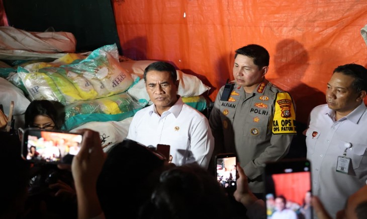 Mentan Andi Amran saat inspeksi mendadak (sidak) di Jakarta Timur, Rabu (28/10).
