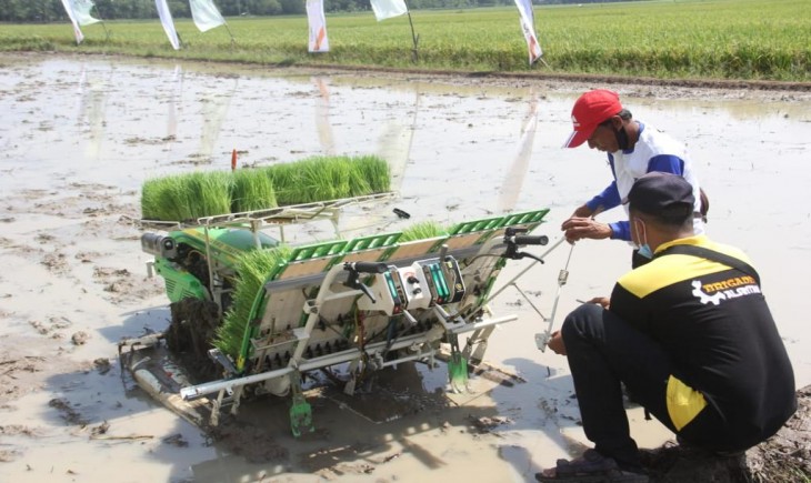 Foto : Sebanyak 30 Kelompok Tani di Kabupaten Tanah Datar Mendapat Bantuan.