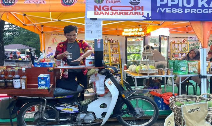 SMK-PP Negeri Banjarbaru, memamerkan berbagai produk unggulan hasil karya penerima manfaat Program YESS di Banjarbaru Murdjani Festival. (Foto : Dok SMK-PPN Banjarbaru)