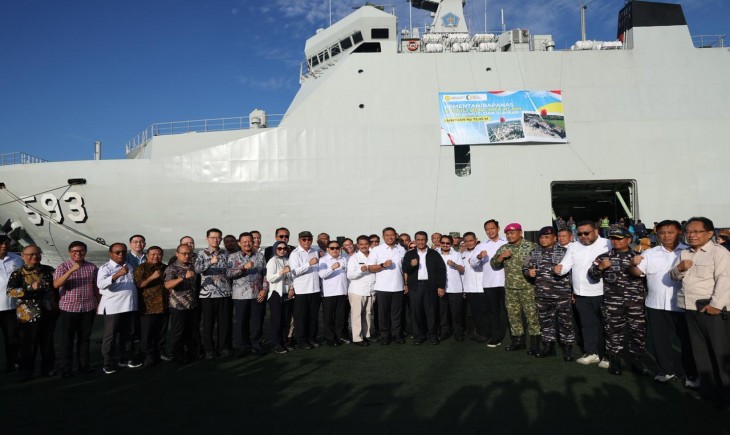 Mentan Amran Pastikan Bantuan Mengalir Cepat, Distribusi Lewat Armada Laut dan Udara Dikerahkan untuk Sumatera. (Foto: dok. Kementan)