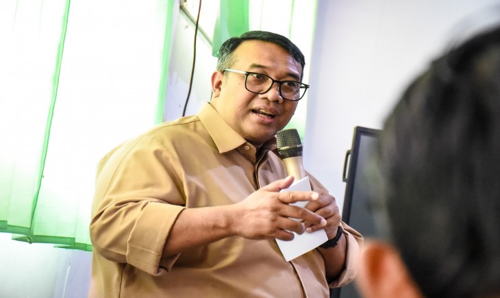Foto: Anggota Komisi V DPRD Provinsi Jawa Barat, George Edwin Sugiharto saat meninjau SMA Negeri 1 Bongas di Kabupaten Indramayu. Rabu, (15/1/25).