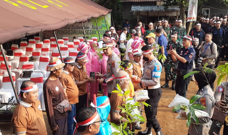 Polresta Bogor Kota gelar program penghijauan (Nicko/PanganNews.id)
