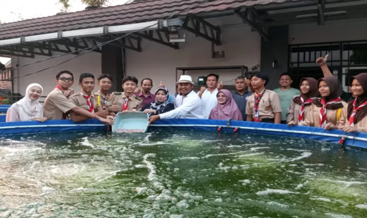 SMAN 10 Kota Bogor membuat laboratorium kewirausahaan budidaya ikan nila. (radarbogor)