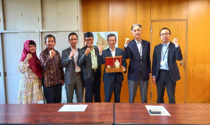 Tim BPPSDMP Kementan bertemu dengan Director General Department of Agriuclture Hokkaido Government serta tim dari JA Hokkaido.