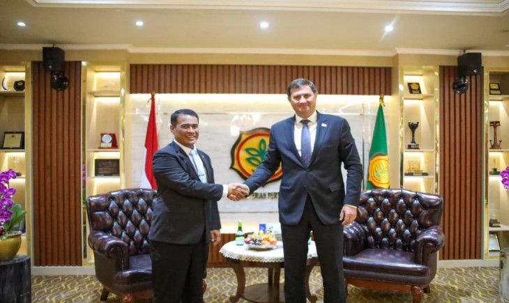 Menteri Pertanian (Mentan) Andi Amran Sulaiman menerima kunjungan Menteri Luar Negeri Belarus, Maxim Ryzhenkov, di Jakarta, Senin (5/8). (Foto: dok. Kementan)