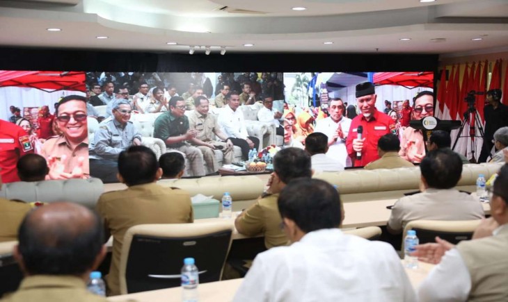 Kegiatan Pj Gubernur Jawa Barat Bey Machmudin saat menghadiri acara Gerakan Pangan Murah Serentak Se-Indonesia di kantor Badan Pangan Nusantara, Jakarta (Pemprov Jabar)