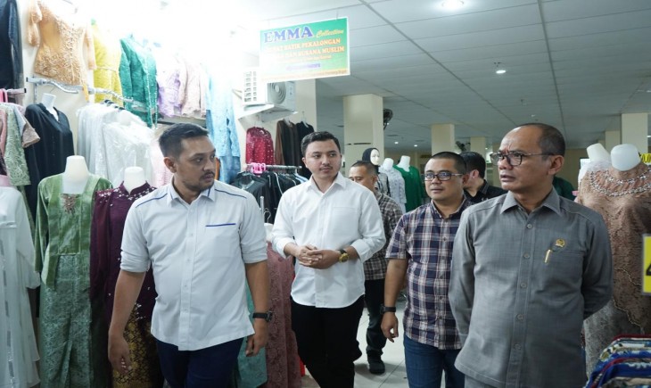 Foto: Komisi II DPRD Kota Bogor melakukan inspeksi mendadak (Sidak) ke Perumda Tirta Pakuan dan Blok F Pasar Kebon Kembang, Selasa (24/12/2024).