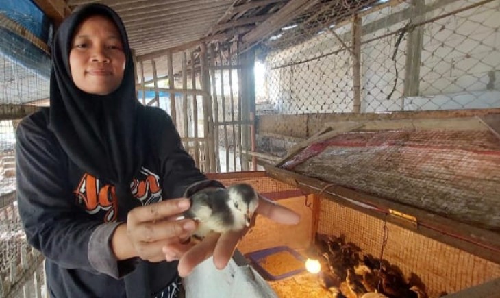 Astutik, seorang peternak di Desa Sumberejo, Kecamatan Madiun (istimewa)