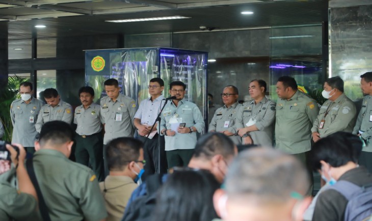 Foto : Mentan SYL Melepas Bantuan Kemanusiaan Gempa Cianjur dari Kantor Pusat Kementerian Pertanian, Ragunan, Jakarta Selatan.
