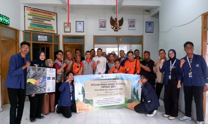 Foto: Perkuat Ketangguhan Desa, ARM HA-IPB Bantu Susun Konsep Mitigasi Bencana Longsor di Cijeruk.