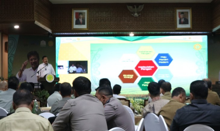 Foto : Irjen Kementan, Jan Samuel Maringka dalam Rapat Koordinasi Pengawasan Bidang Ketahanan Pangan di wilayah Banda Aceh.
